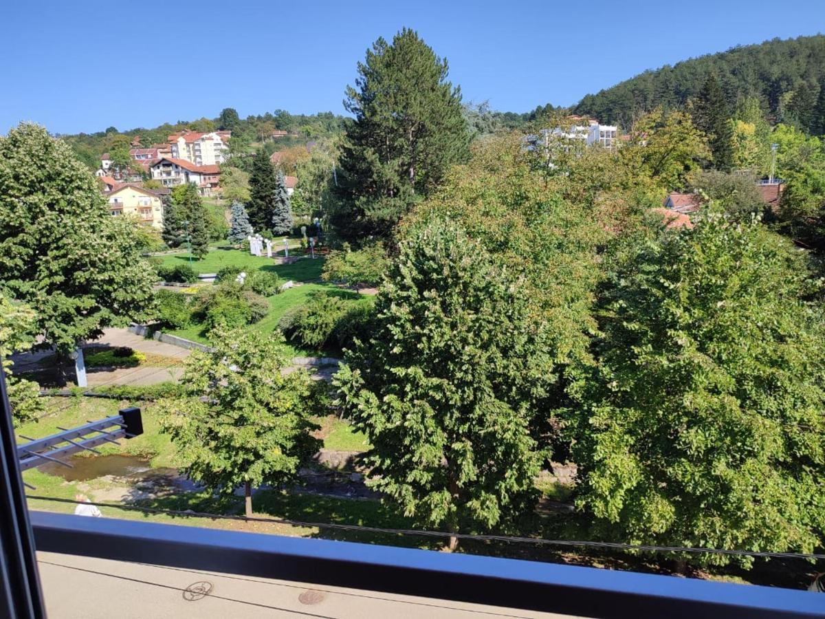 Apartman Lux Sneznik Vrnjacka Banja Exterior photo